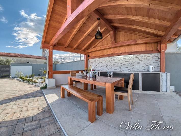 Villa pour 4 personnes, avec terrasse ainsi que jardin et piscine à Kavran - 3