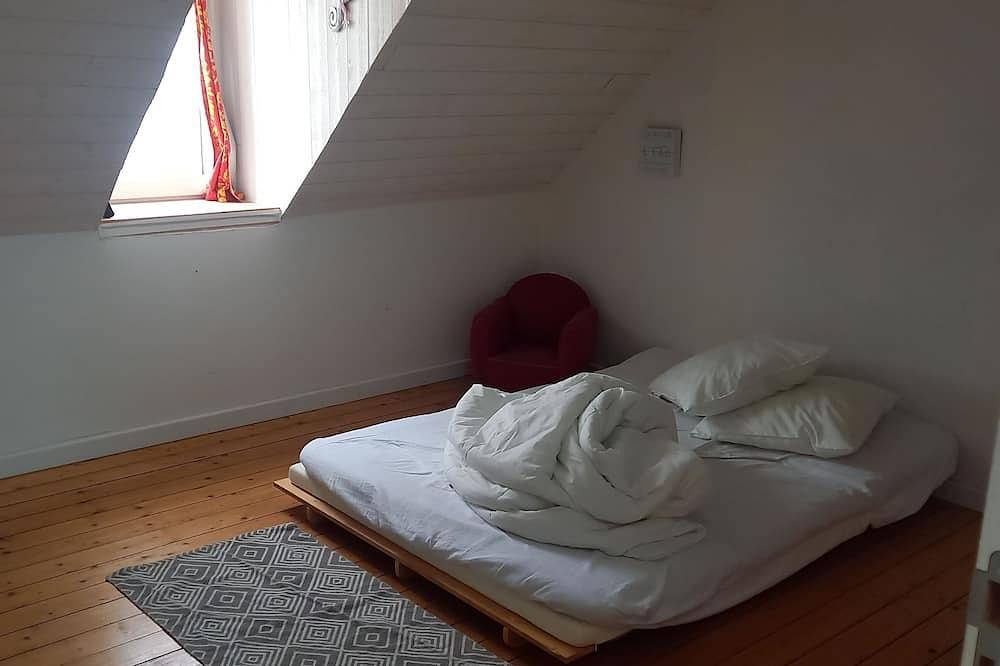 Maison sur le port, les pieds dans l'eau in Roscoff, Ceinture Dorée