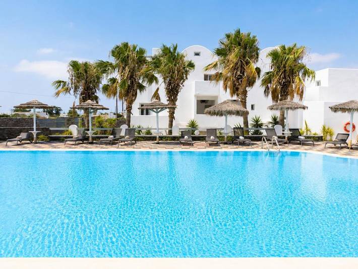 Chambre d’hôte pour 3 personnes, avec terrasse et piscine à Perissa - 4