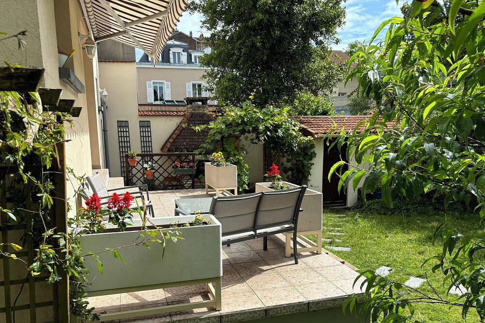 Grande Maison au Calme, Bien Placée Pour les Jo, Proche Transport et Paris in Nanterre, Hauts-de-Seine