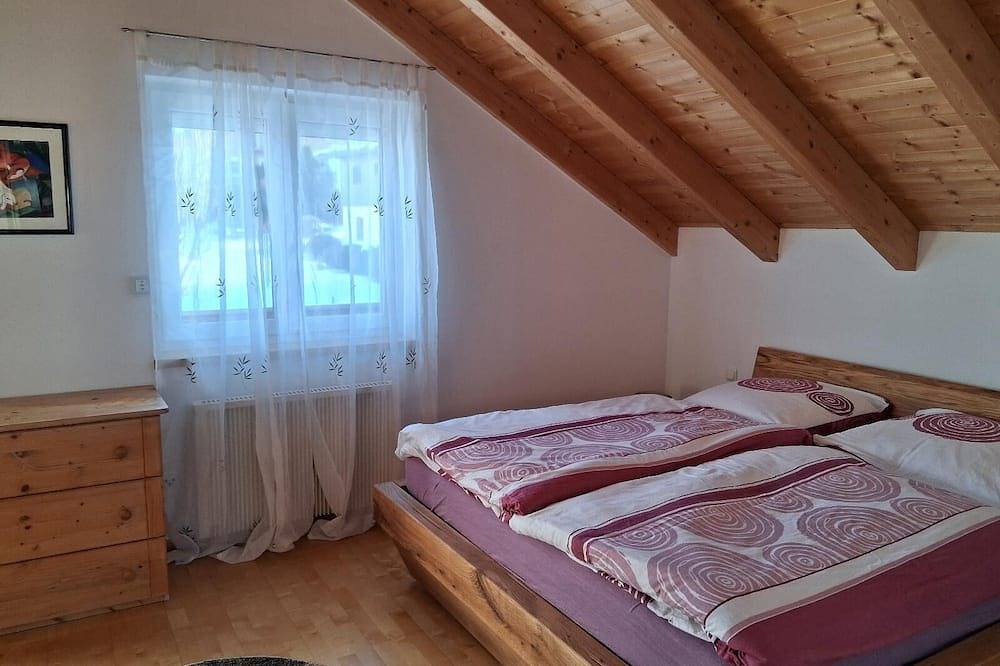 Ganze Wohnung, Ferienhaus (105qm) mit Galerie und Holzterrasse in Hohenau, Ostbayern