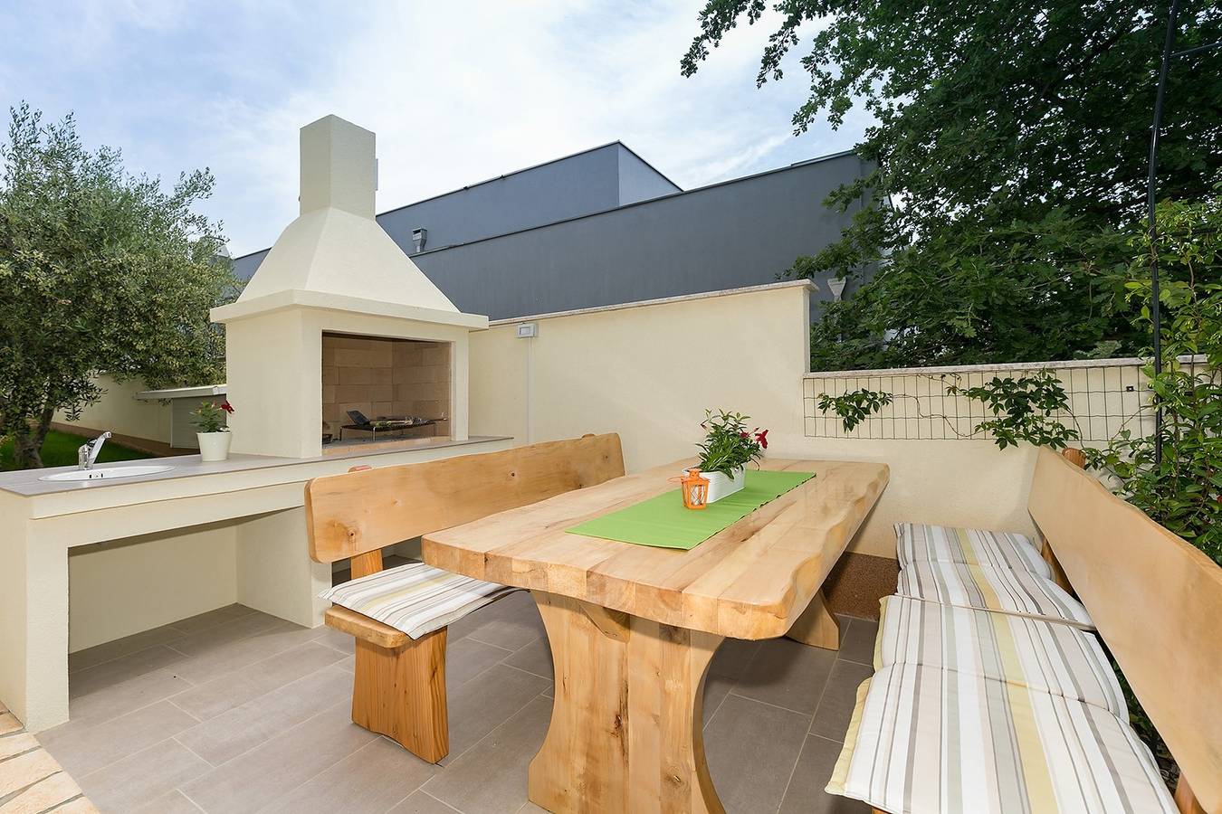 Ganze Wohnung, Moderne Wohnung mit zwei Schlafzimmern in einer neuen Villa mit Pool in der Nähe von Porec in Nova Vas, Porec und Umgebung