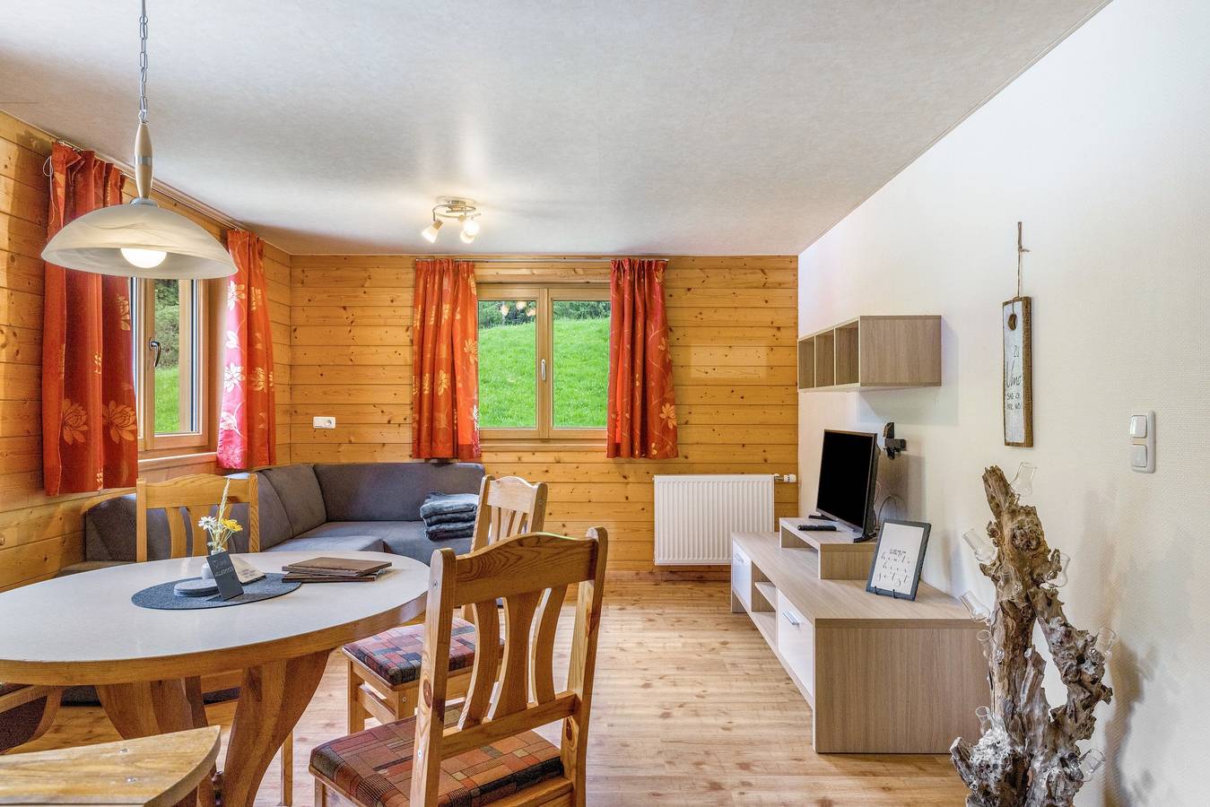 Ganze Wohnung, Apartment 'See und Me -' mit Seeblick, privater Terrasse und Wlan in Fontanella, Lechquellengebirge