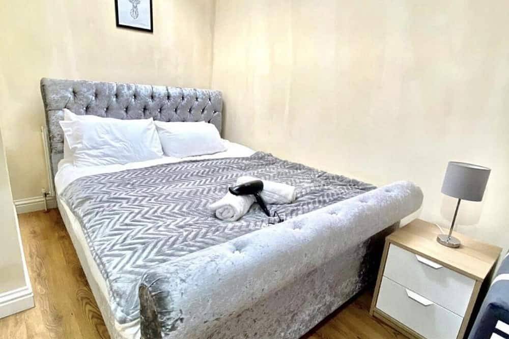 Entire apartment, Lt Properties Luxury studio apartment Ground floor 1 in Luton, Chiltern Hills