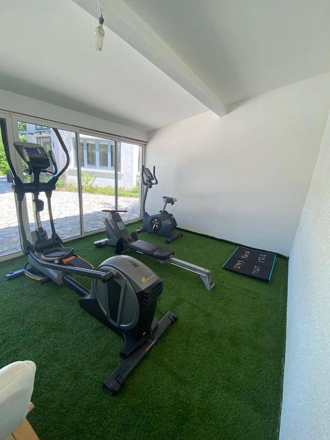 Location de vacances pour 8 personnes, avec piscine ainsi que jardin et vue à Castries - 3