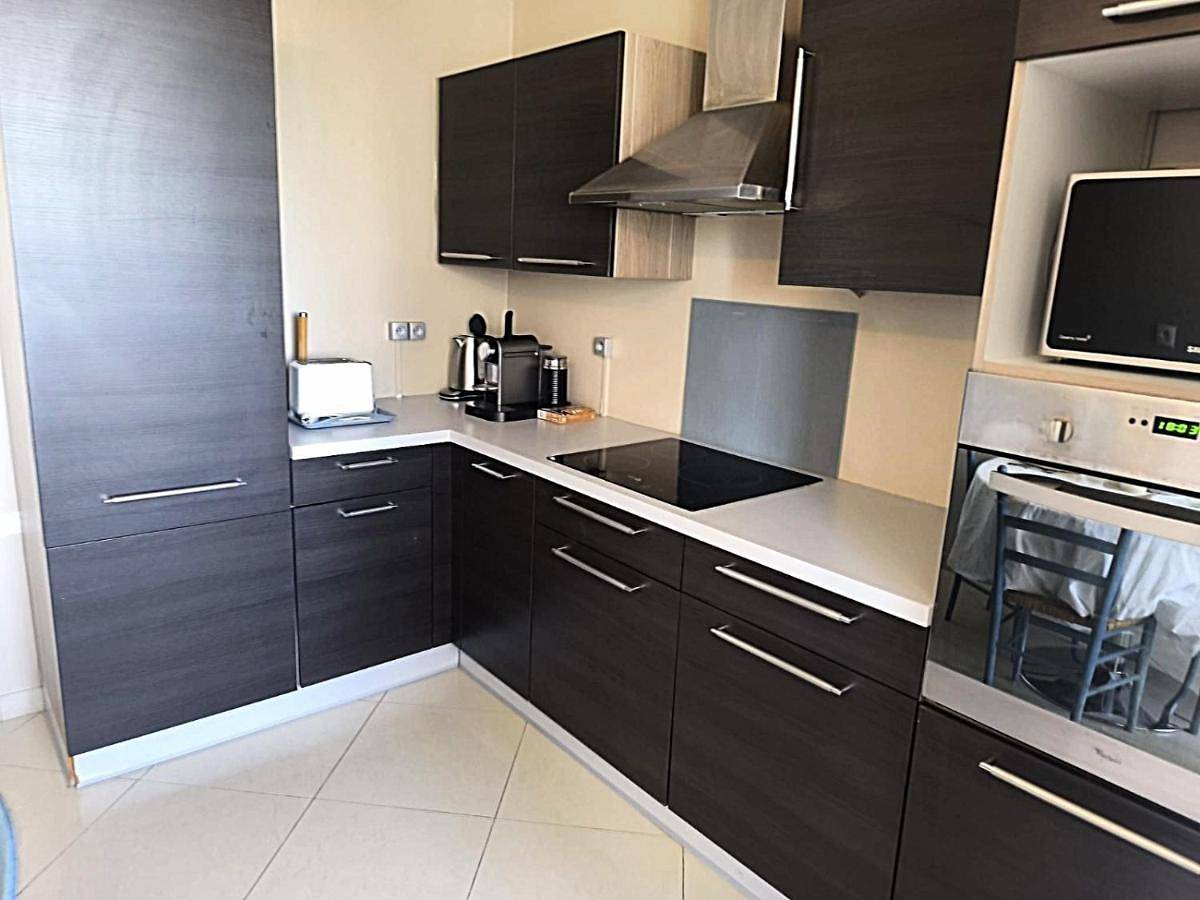 Appartement entier, Two-Bedroom Apartment in Mons-en-Barœul, Région de Lille