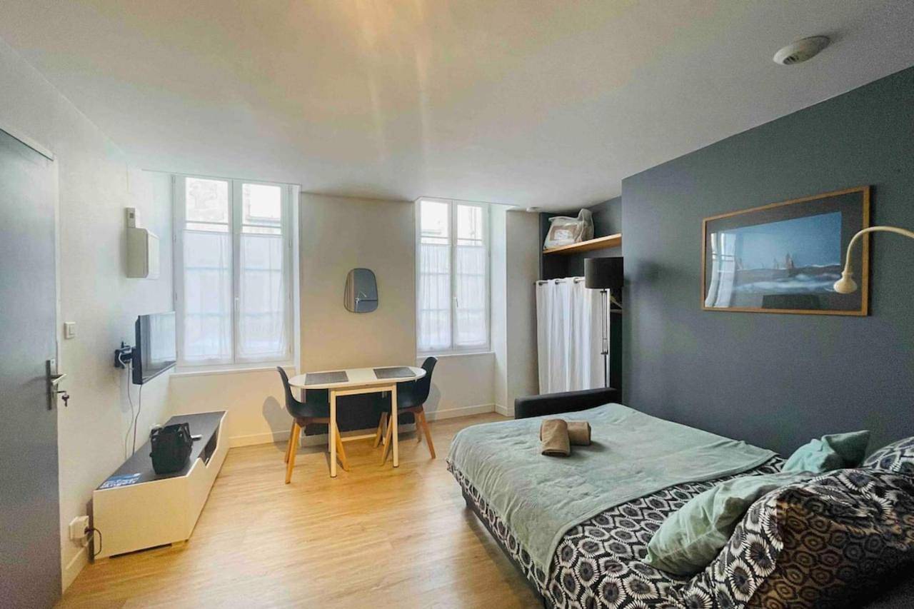 Appartement entier, Studio moderne rénové in Saint-Jean-d'Angély, Région de Saint-Jean-d'Angély
