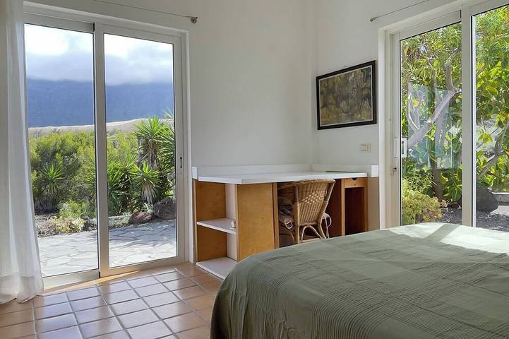 Modern house in exclusive coastal location with breathtaking  ocean views in Los Llanillos, Frontera