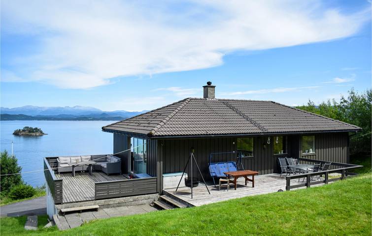 Vacation rental for 10 people, with Terrace and Garden in Norway