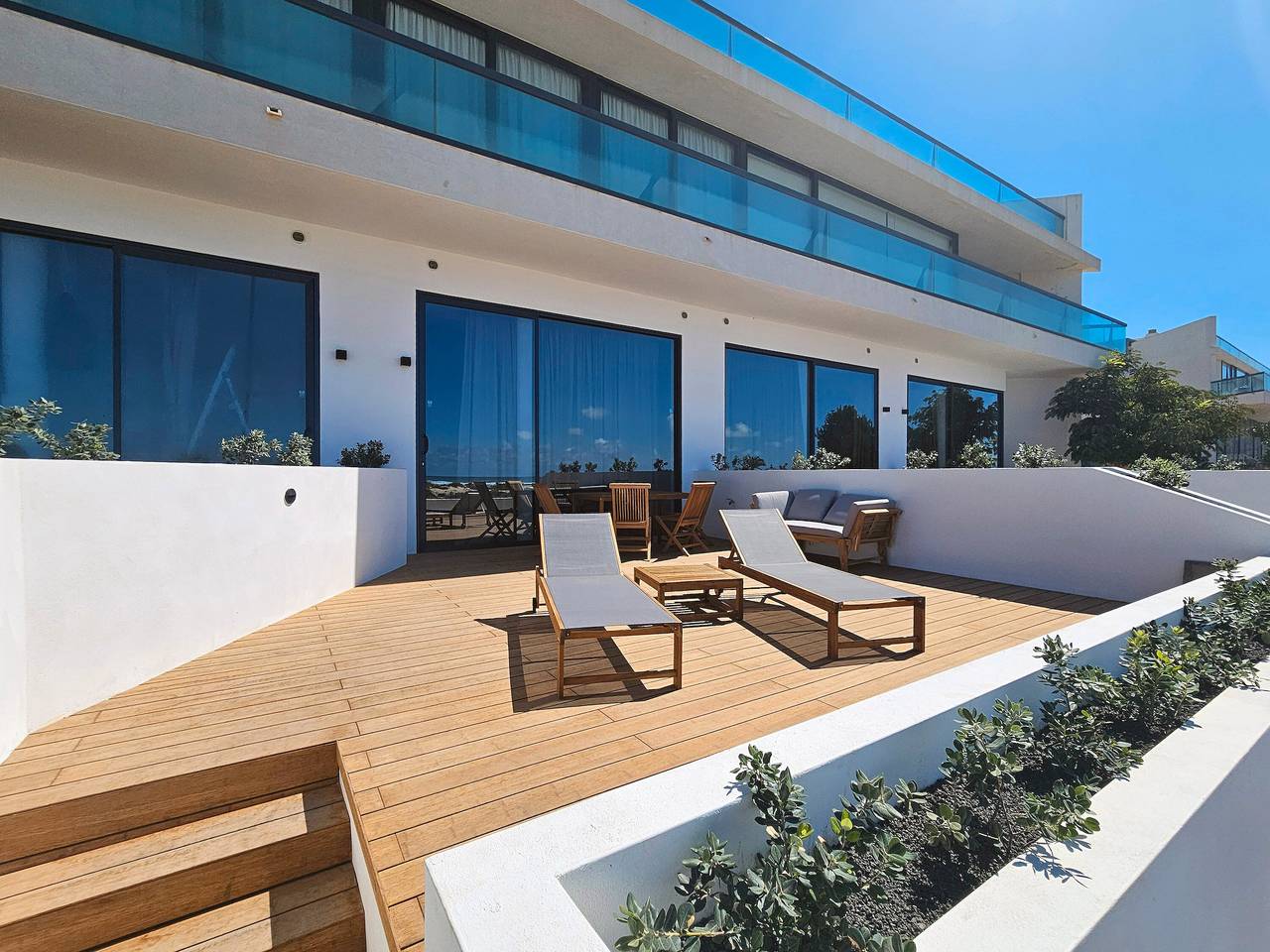 Entire apartment, Vacation Apartment 'Maar Suites Cotillo 2 - Seafront' with Sea View, Private Terrace and Wi-Fi in El Cotillo, La Oliva