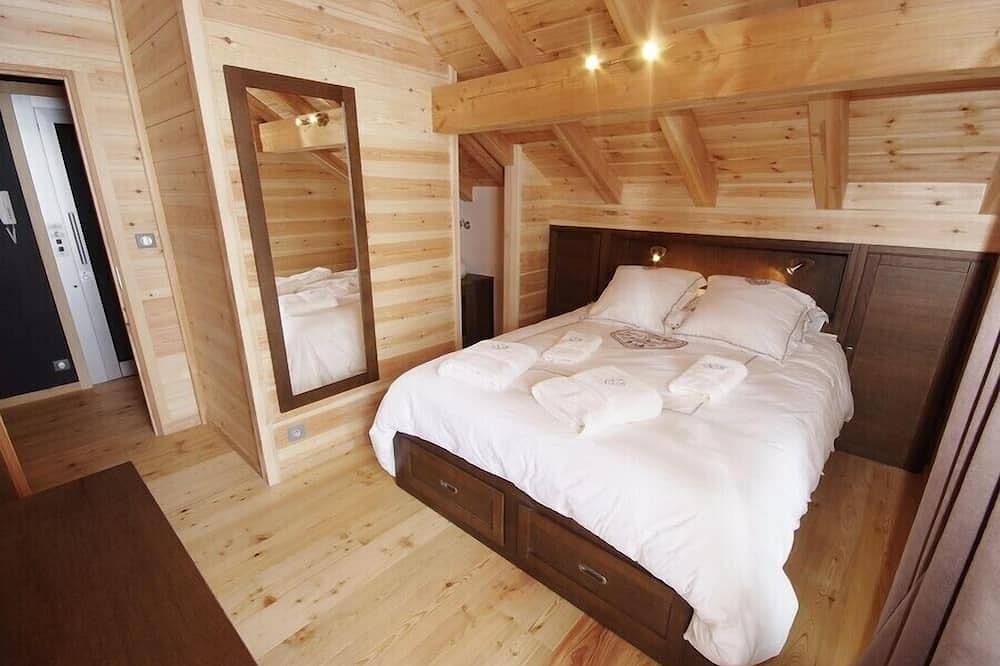 Vars Chalet 4 Etoiles Luxe 18 pers, ski aux pieds Sauna Hammam Piscine in Vars, Région de Briançon