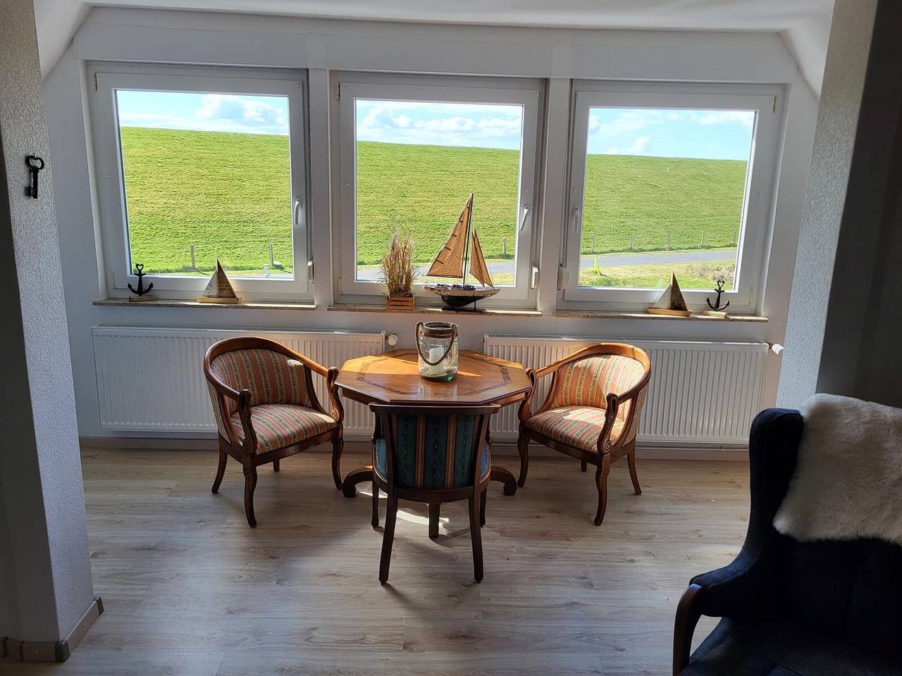 Ferienhaus „Kapitänsstuv“ mit privater Terrasse, Garten und Wlan in Kaiser-Wilhelm-Koog, Nordseeküste