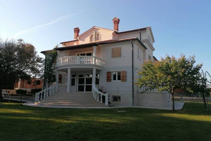 Maison de vacances pour 8 personnes, avec jardin et balcon dans Istrie
