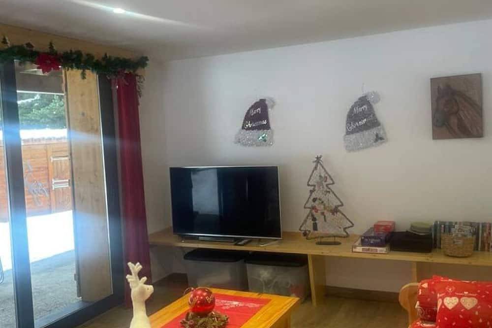 Entire apartment, Family cocoon for nature lovers overlooking the forest. in Matemale, Parc naturel régional des Pyrénées catalanes
