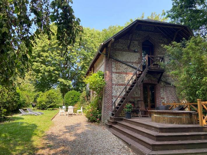 Location de vacances pour 6 personnes, avec piscine ainsi que jardin et sauna, animaux acceptés à Vattetot-sur-Mer - 2