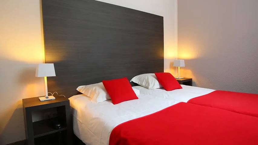 Gîte pour 4 personnes, avec piscine à Roz-sur-Couesnon - 4