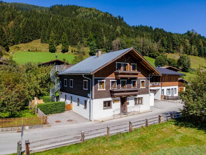 Ferienhaus für 8 Personen, mit Terrasse und Whirlpool sowie Sauna - 1