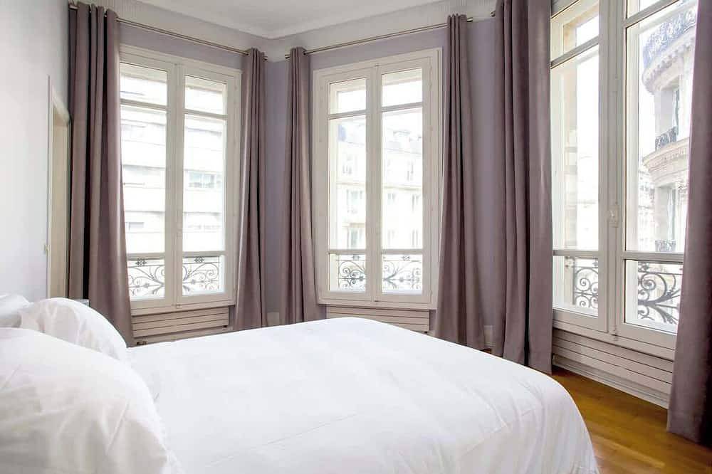 Appartement entier, Appartement lumineux, à deux pas de l'Opéra Garnier - 1 chambre - A/C - Caumartin Lafayette by Habitat Parisien in Paris, Île de France