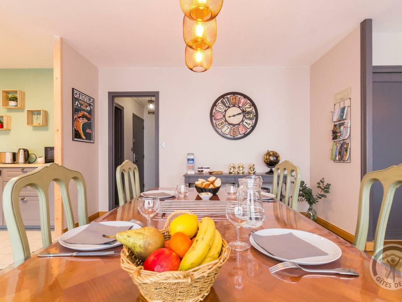 Apartamento entero, Amplio apartamento con balcón soleado en Granville in Granville, Côte de la Déroute