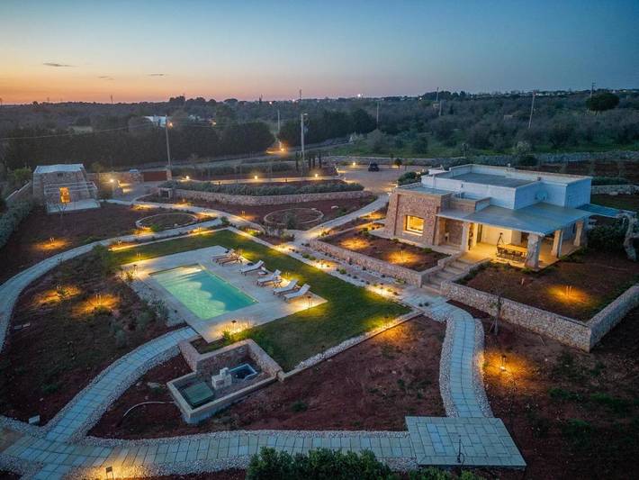 Villa per 8 persone, con terrazza e piscina nonché panorama a Morciano di Leuca