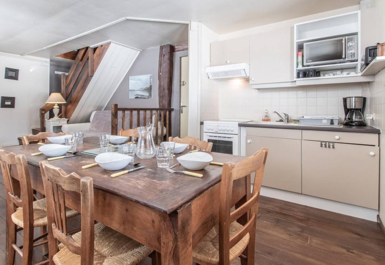Ganze Wohnung, Ferienwohnung 'Les Anailles' mit Bergblick, Gemeinschaftsterrasse und Wlan in Saint-Ferréol, Annecy und Umgebung
