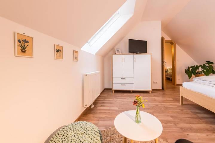 Ferienwohnung für 2 Personen, mit Ausblick und Garten in der Oststeiermark - 3