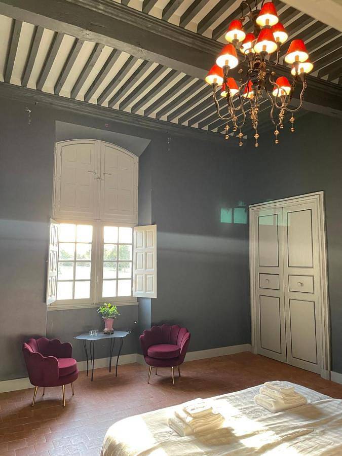 Chambre d’hôte pour 6 personnes, avec vue ainsi que jardin et piscine dans le Gers - 3