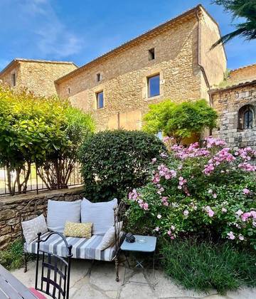 Gîte pour 4 personnes, avec terrasse à Aigaliers