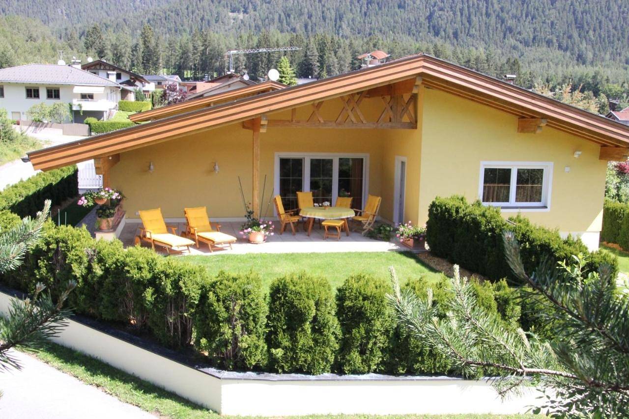 Holiday Home with Mountain View in Obsteig, Bezirk Imst