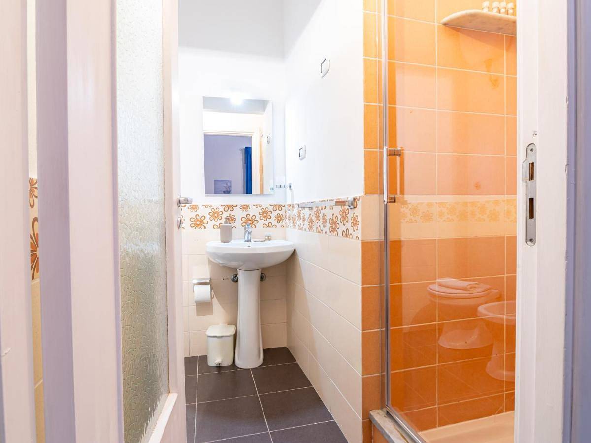 Double Room with Private Bathroom in Cefalù, Cefalù (Comune)