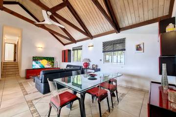 Maison De Vacances pour 8 Personnes dans La Celle-sous-Gouzon, Région de Guéret, Photo 1
