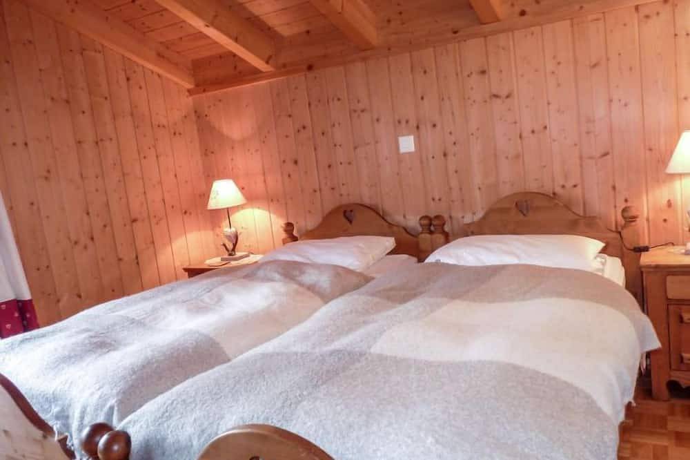 Ecureuil noir by Interhome in Ovronnaz, Chamoson