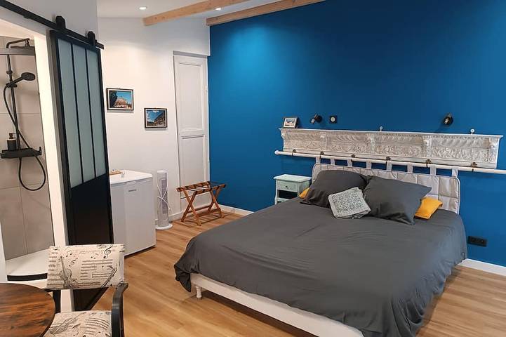 Chambre d’hôte pour 2 personnes, avec jardin et piscine