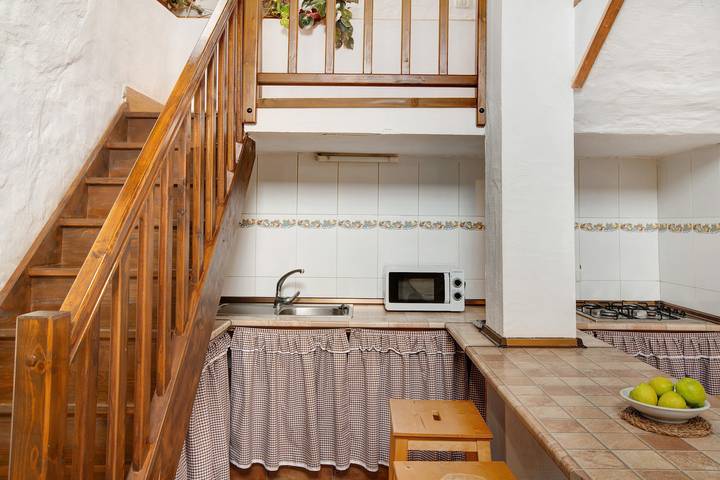 Vacation Home 'Mirador de la Abuela' with Sea View, 2 Terraces & Wi-Fi in Gáldar, North Gran Canaria