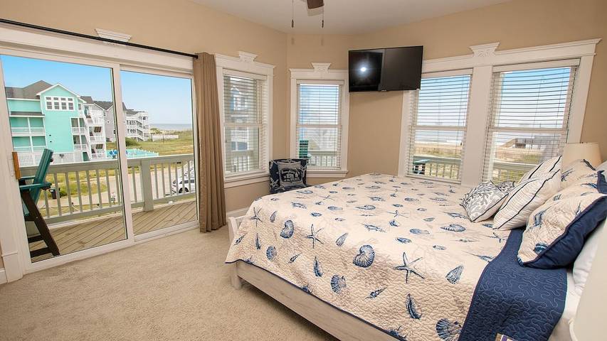 Vacation rental for 20 people, with hot tub and balcony in Rodanthe