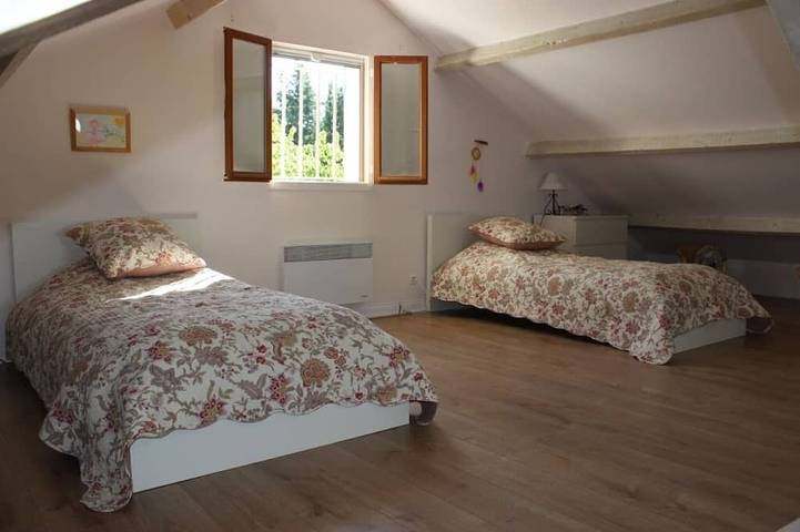 Location de vacances pour 8 personnes, avec jardin et terrasse à Allemagne-en-Provence - 3