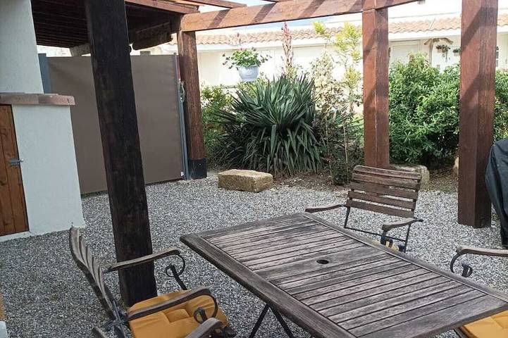 Gîte pour 3 personnes, animaux acceptés à Arles