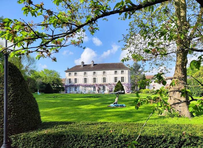 Gîte pour 2 personnes, avec vue ainsi que jardin et terrasse à Saint-Sauveur-sur-École