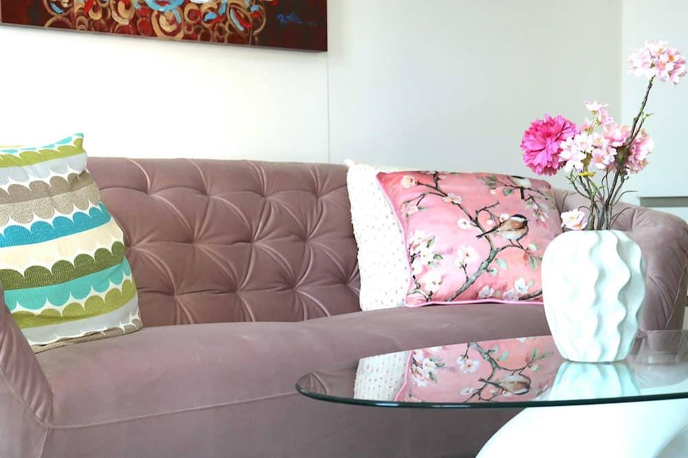 Ganze Wohnung, Blossom stylish Ap with  Balcony and Lake view in Gmunden, Traunviertel