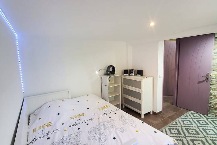 Location de vacances pour 6 personnes, avec terrasse, animaux acceptés à Laurens - 4