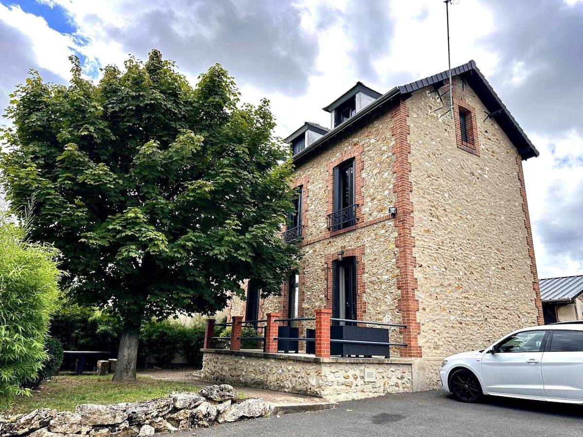 Appartement entier, Appartement - Le Prestige in Saint-Chéron, Essonne