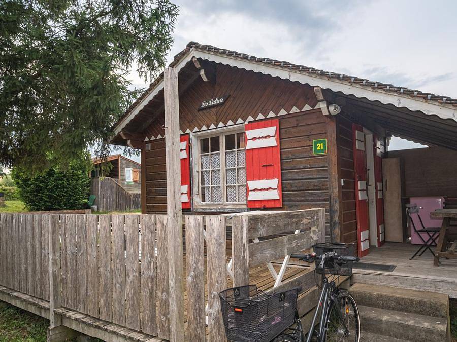 Camping Le Léman Plage - Bungalow 2 personnes - 2 places - Sans sanitaire in Excenevex, Région de Thonon-les-Bains