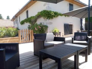 Gîte pour 12 personnes, avec vue et jardin, adapté aux familles dans Saint-Pierre-de-Curtille