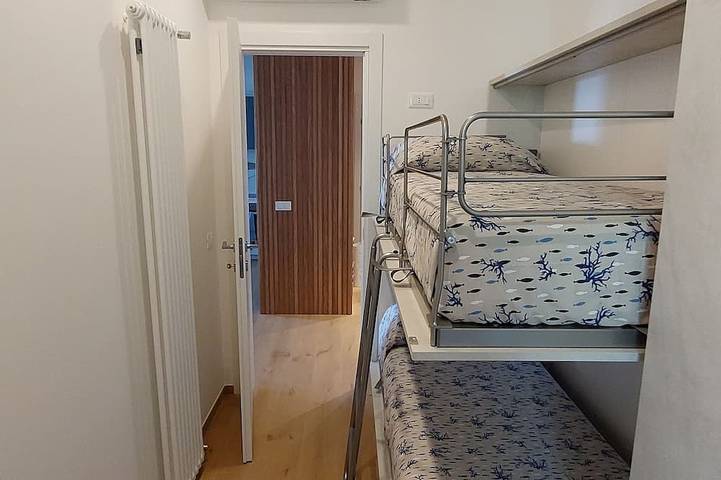 Entire apartment, CaseMaggi Poets Bay Terrace with stunning views, perfect for families & friends in Spiaggia dell'Olivo, Porto Venere Municipality