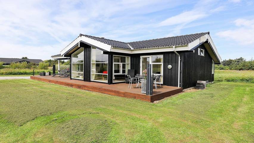 Ferienhaus für 6 Personen, mit Whirlpool und Terrasse sowie Sauna, mit Haustier in Hirtshals