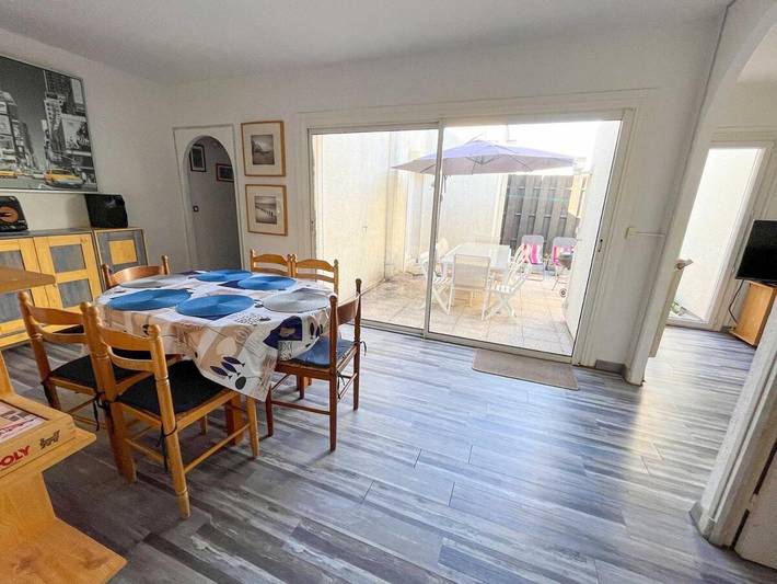 Villa pour 13 personnes, avec terrasse, animaux acceptés au Le Grau-du-Roi