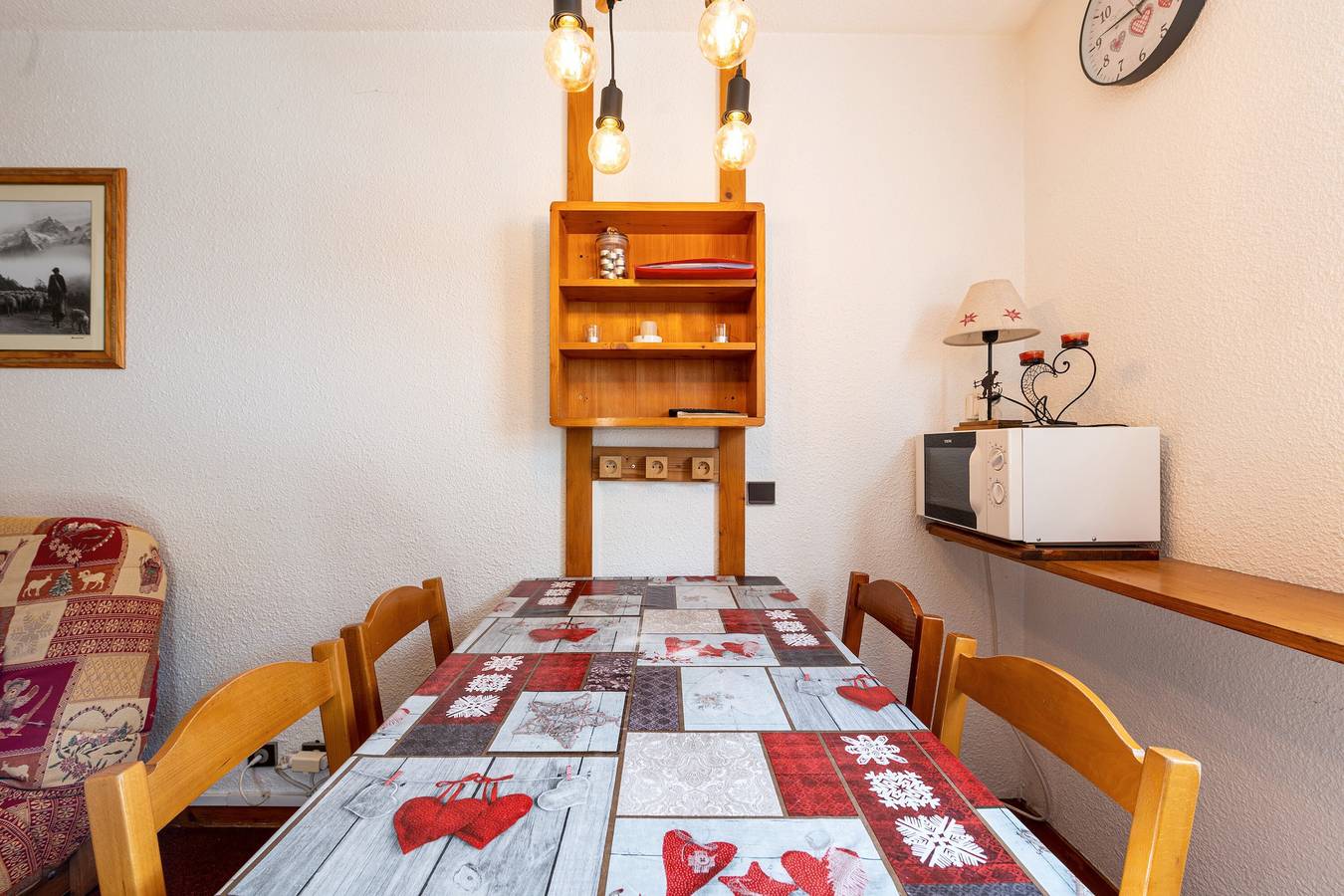 Ganze Wohnung, Ferienwohnung 'La Bûche' mit Bergblick und privater Terrasse in Valmorel, Les Avanchers-Valmorel