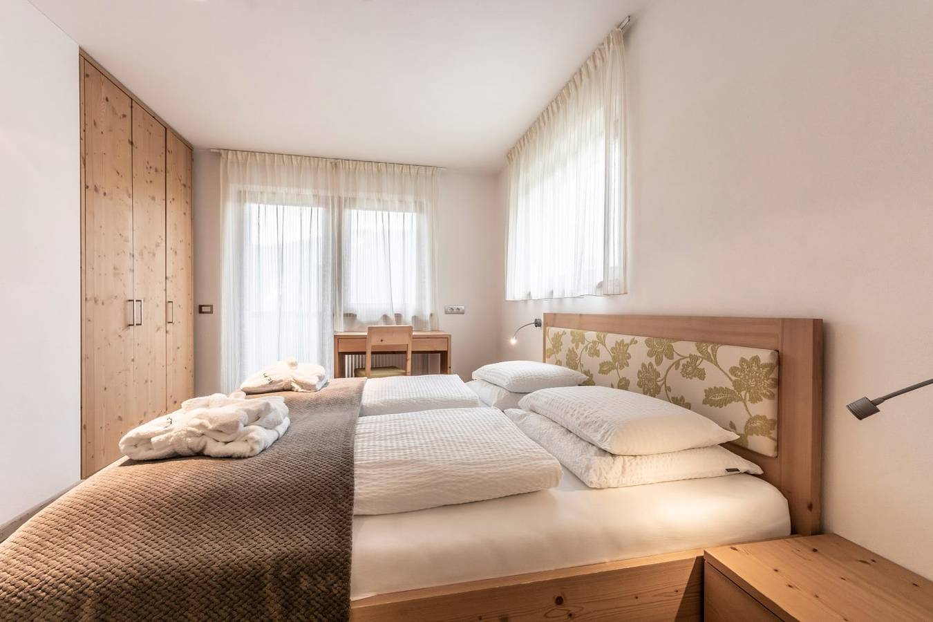 Ganze Wohnung, Ferienwohnung "Le Table B" mit Bergblick, Garten und Wlan in San Vigilio di Marebbe, Enneberg