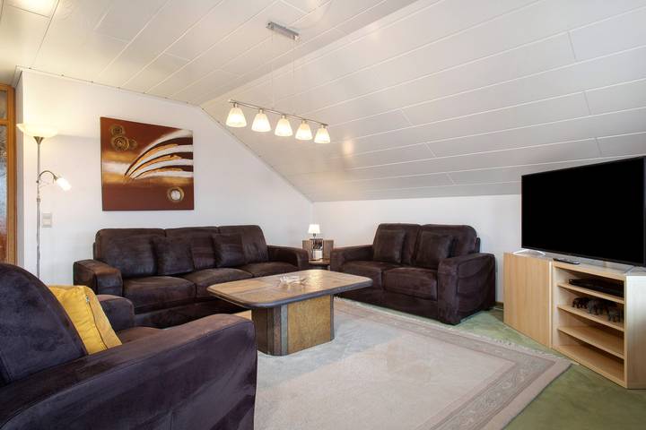 Ganze Wohnung, Ferienwohnung 'Morent' mit Bergblick, Balkon und Wi-Fi in Achberg, Region Bodensee-Oberschwaben