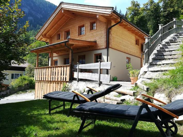 Chalet für 6 Personen, mit Balkon und Terrasse sowie Garten und Ausblick in Lofer